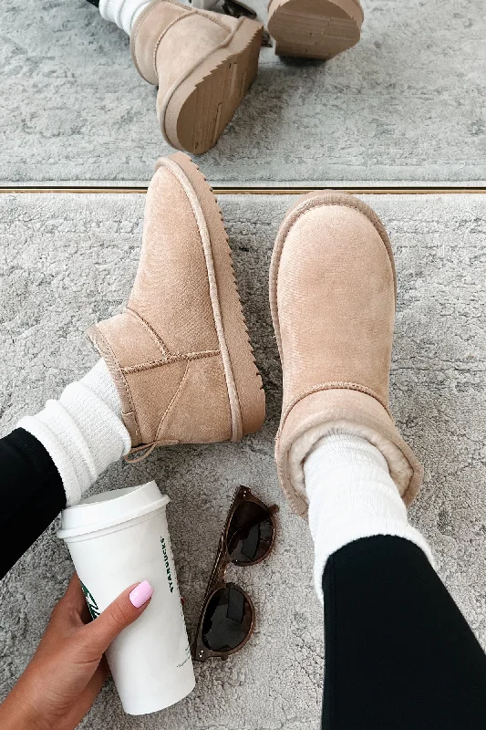 Cozy Cues Fur Lined Ankle Booties (Oat)