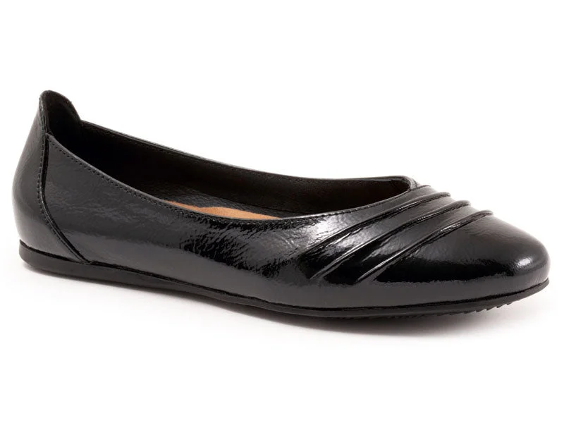 Softwalk Safi - Women's Flat Black Patent (005)